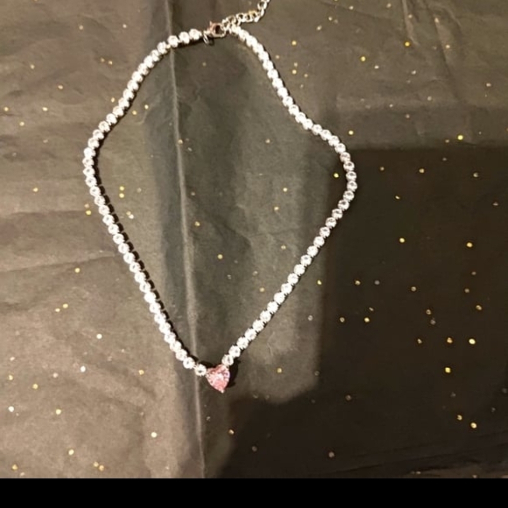 Source Unknown Silver Necklace with Pink Heart Charm